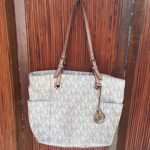 Michael Kors Purse 👜